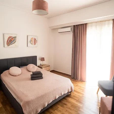 Explore Greece From Comfortable Centre Chalkís
